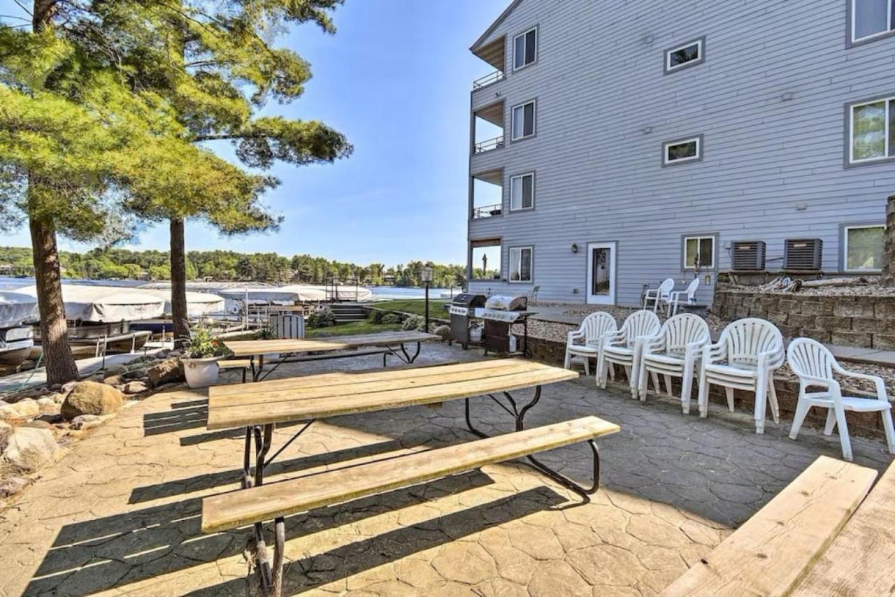 Ethels Beachfront Getaway Wisconsin Dells Exterior photo